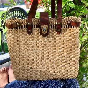 🍇🌻French Girl wicker purse🍇🌻